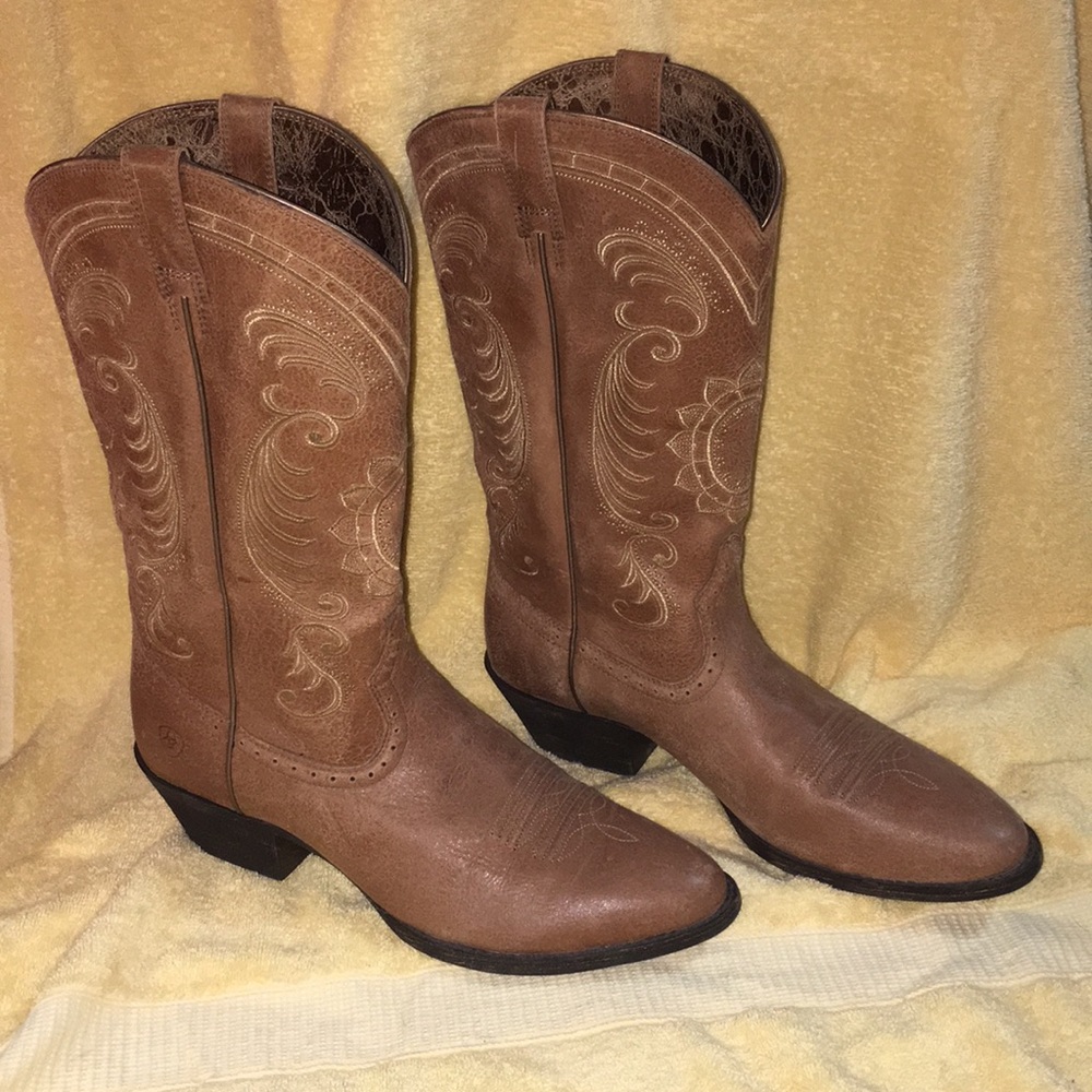Women’s Ariat Boots size 10.